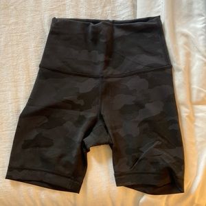 lululemon Wunder Train Biker Shorts